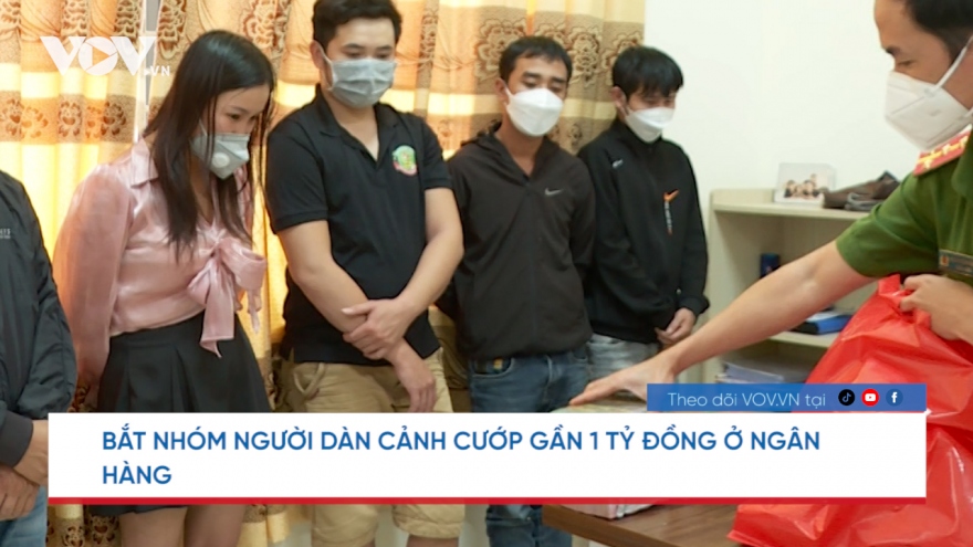 Nóng 24h: Dàn cảnh cướp gần 1 tỷ đồng ở ngân hàng